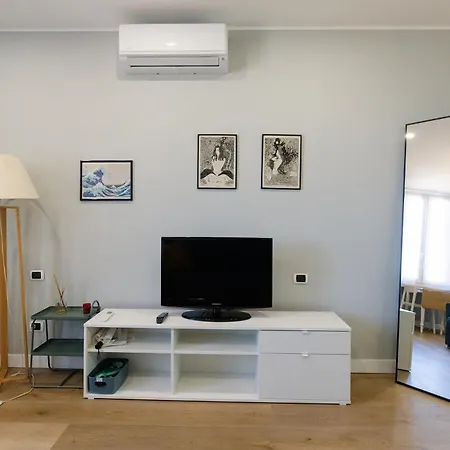 Bright Modern Flat - Easy Metro To Duomo מילאנו